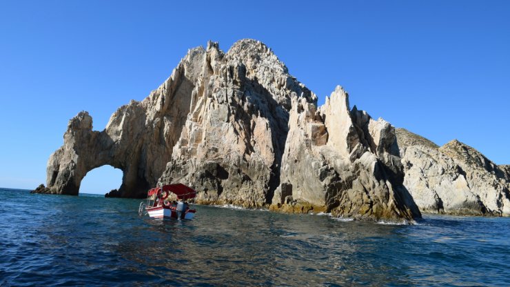 Water taxi in Cabo in January
