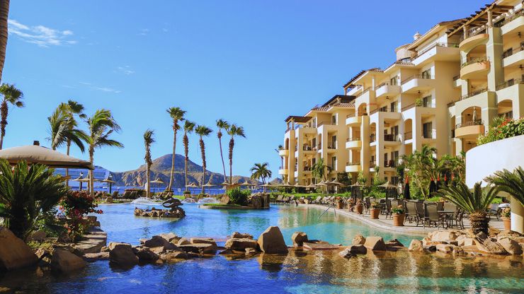 where to stay in Cabo in February