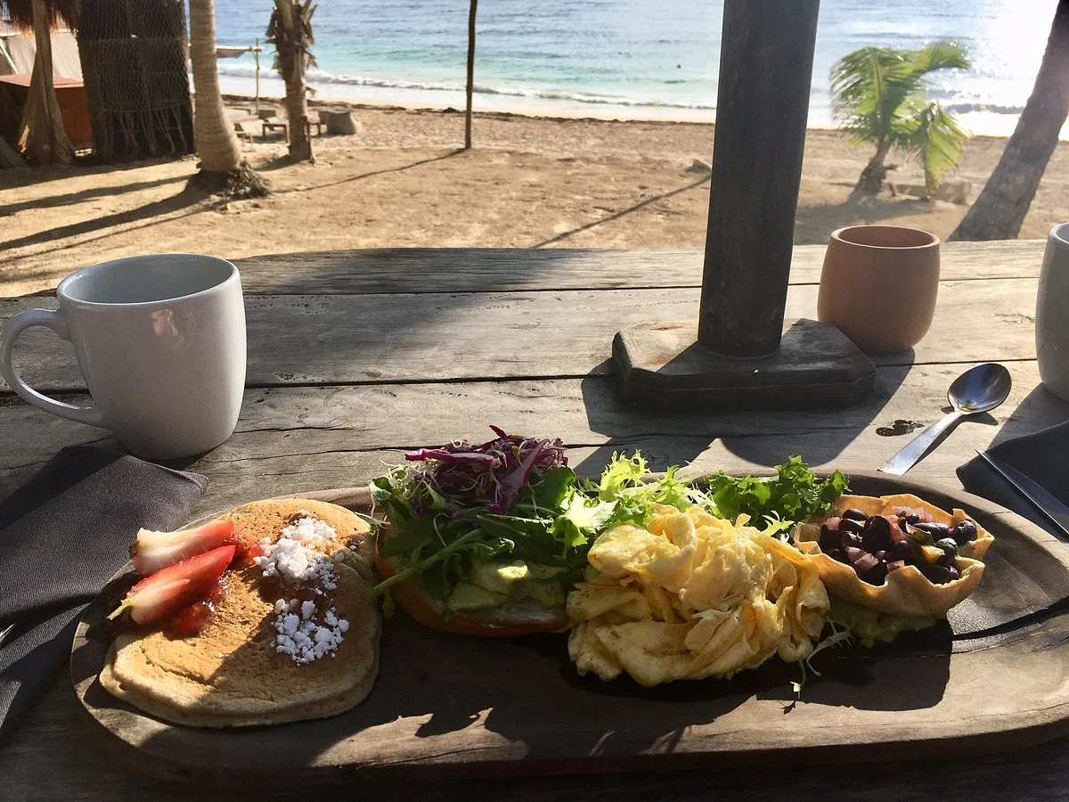 food table at Papaya Playa Project